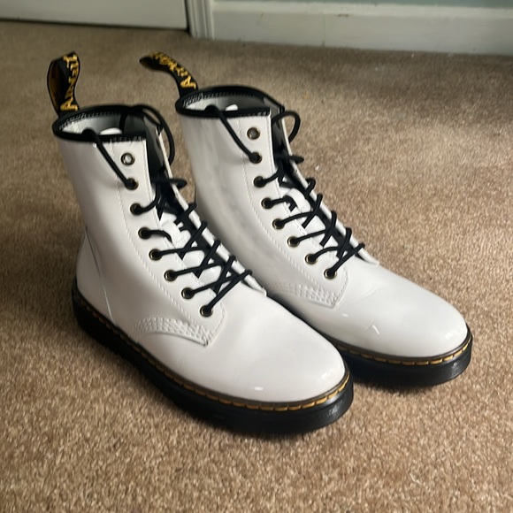 Dr. Marten’s NEVER WORN - Picture 2 of 4